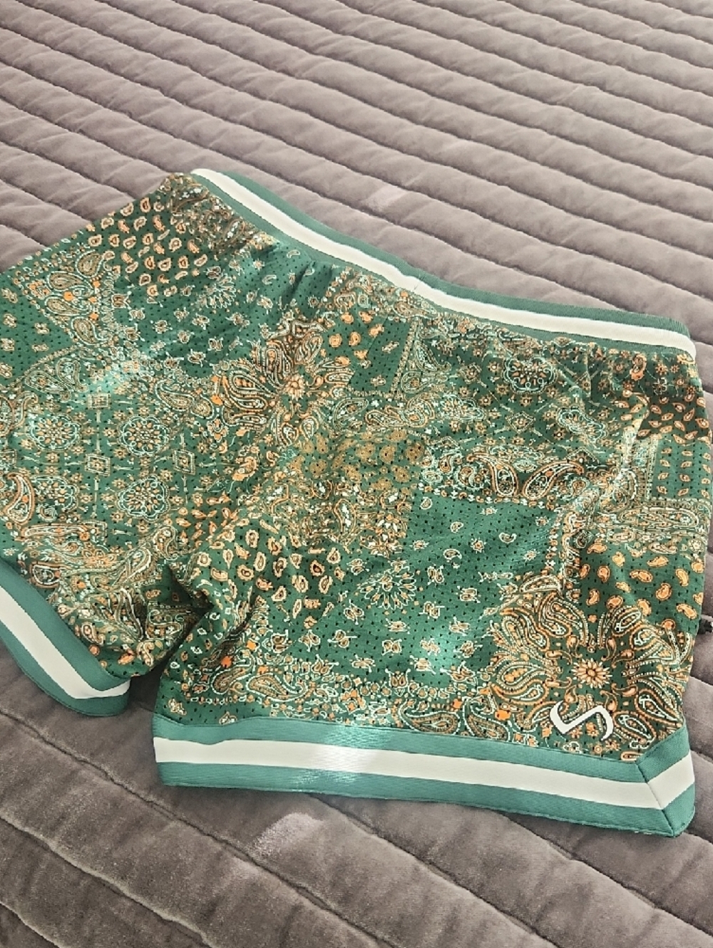 Men's Green Paisley Athletic Shorts with Drawstring - Picture 6 of 7